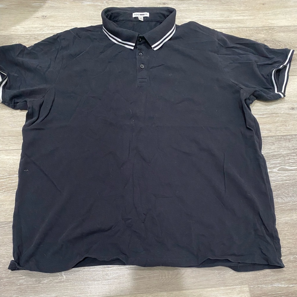 Fashionnova, xxl, black with with stripes around the collar and sleeves